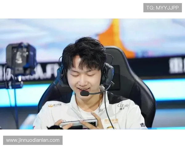 以Fly为核心解析王者荣耀职业赛场上的巅峰操作与团队战术奥秘 以Fly为核心解析王者荣耀职业赛场上的巅峰操作与团队战术奥秘
