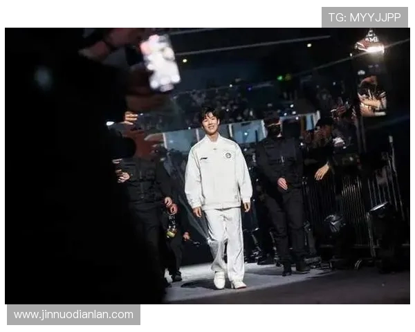 FPX战队迎战IG,巅峰对决激烈上演,谁能在LPL赛场中脱颖而出 FPX战队迎战IG,巅峰对决激烈上演,谁能在LPL赛场中脱颖而出