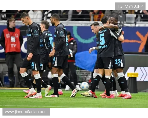 多特蒙德与勒沃库森激战成焦点 双方争夺德甲赛季重要三分