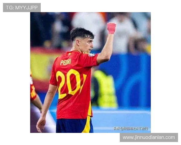 罗德里统领中场节奏展现无可替代核心价值助力球队稳健前行