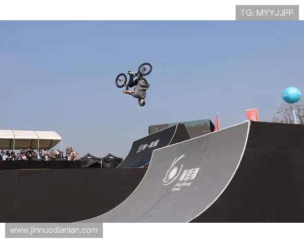 成都极限运动队实力飙升创新高引领全国极限运动新潮流 成都极限运动队实力飙升创新高引领全国极限运动新潮流