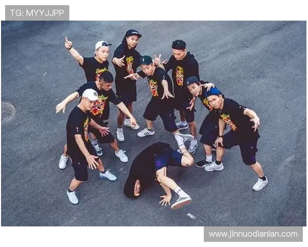 杭州攀岩队在世界街舞大赛中的默契配合与精彩表现分析