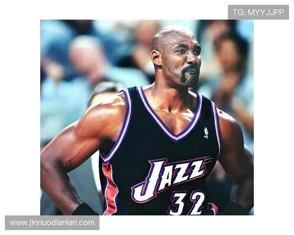 卡尔·马龙:从大前锋到篮球历史传奇的跨越与辉煌 卡尔·马龙:从大前锋到篮球历史传奇的跨越与辉煌